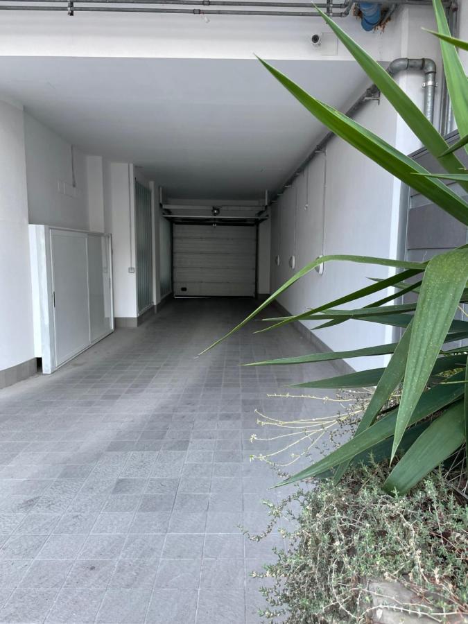 Central Modern Apartment Bari Zewnętrze zdjęcie
