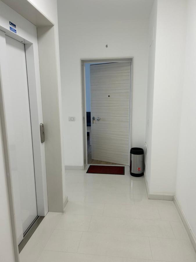 Central Modern Apartment Bari Zewnętrze zdjęcie